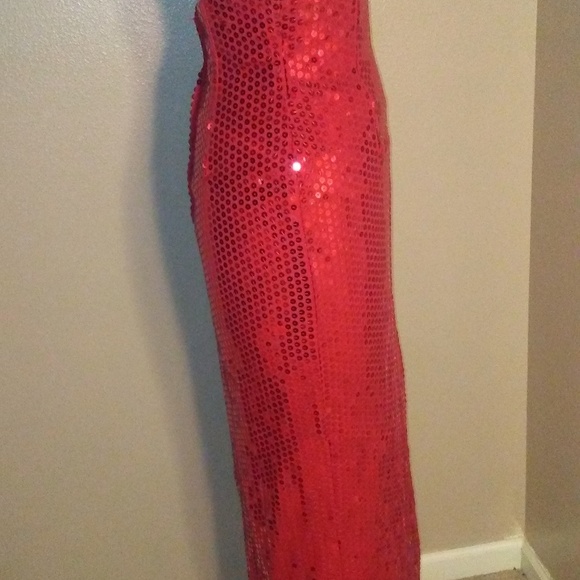 Red Sequence Dress Prom 10 - Picture 4 of 7